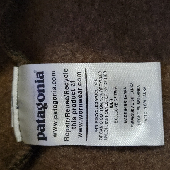 Patagonia Recycled Wool 1/2 Zip Pullover - Picture 6 of 6